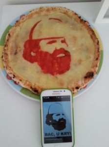 Pizza me fytyrën e Edi Ramës