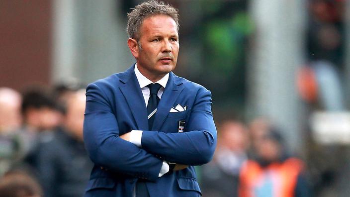 epa04782788 (FILE) A file picture dated 02 May 2015 of Sampdoria's head coach Sinisa Mihajlovic during the Italian Serie A soccer match between UC Sampdoria and Juventus FC at Luigi Ferraris stadium in Genoa, Italy. Sinisa Mihajlovic is close to signing a coaching contract with AC Milan after clinching an Europa League berth with Sampdoria, local media reported on 04 June 2015.  EPA/FRANCESCO DOLCI