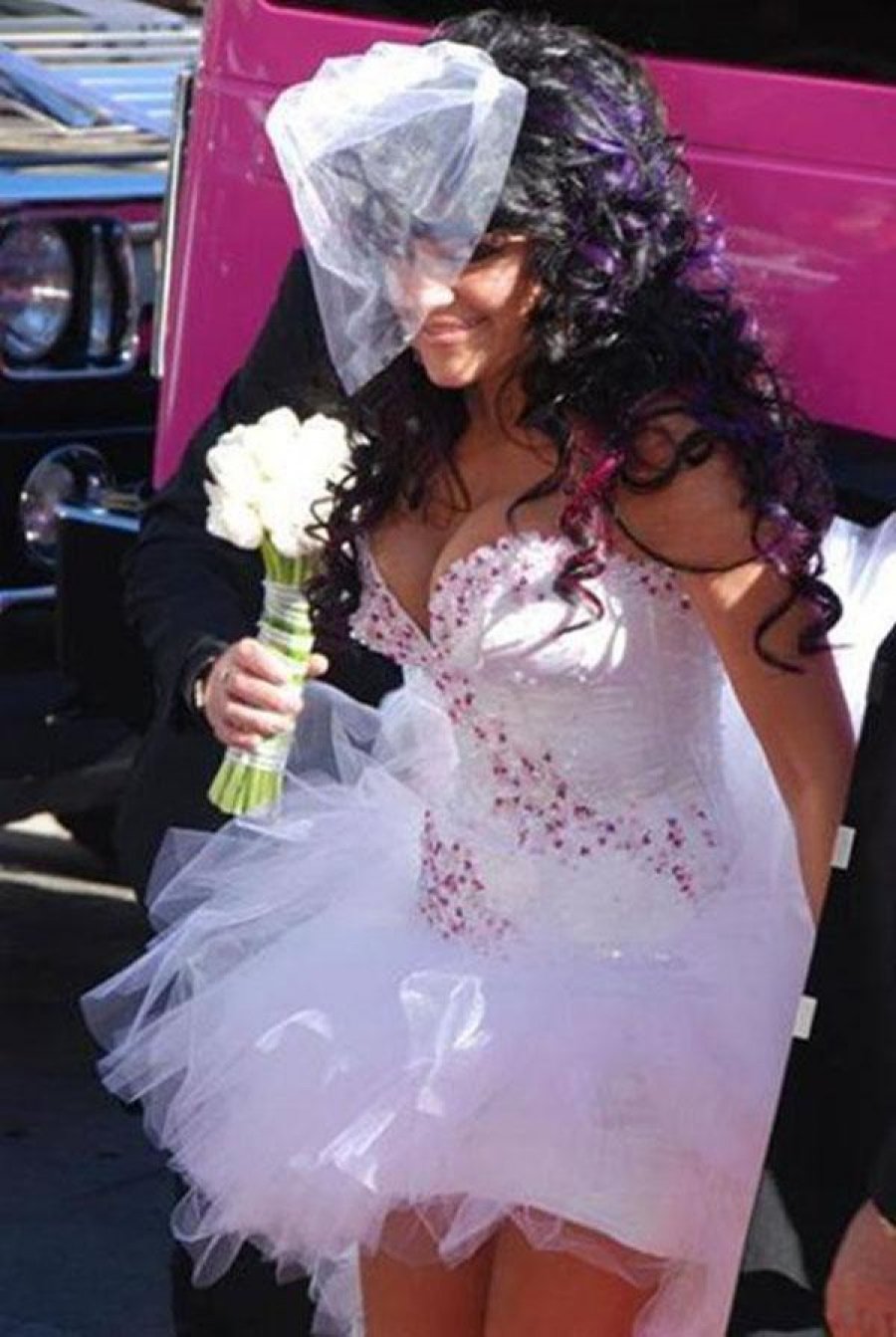 Моя ужасная невеста. Ужасные платья невесты. Ужасное платье на свадьбу. Прикольные Свадебные платья. Смешные платья на свадьбу.